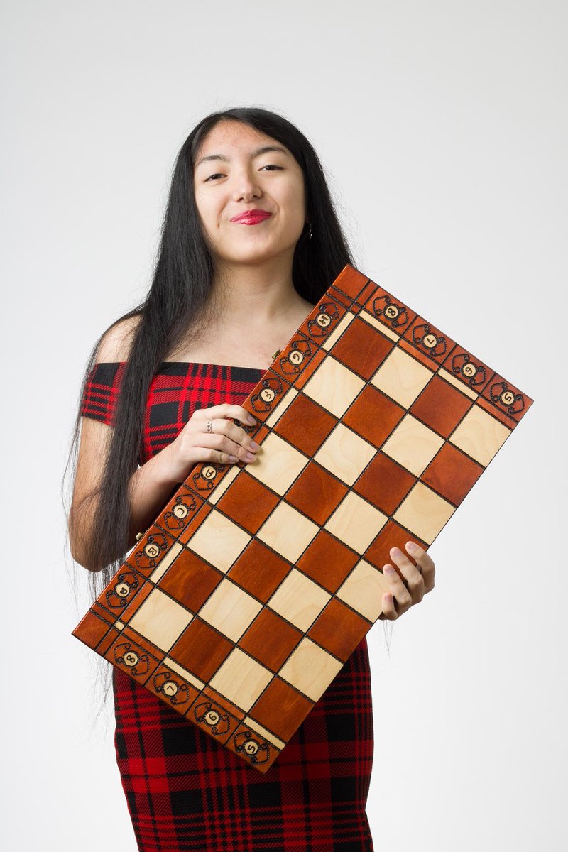 El 2023 seré la primera Gran Maestra de Chile 🏆 

Soy Javi Gómez, la mejor ajedrecista del país y necesito apoyo para mejorar mi entrenamiento e ir a torneos nacionales e internacionales ✈

Apóyame en esponsor.gg/JaviGomez, podrás acceder a clases y simultáneas ♟ RT ayuda