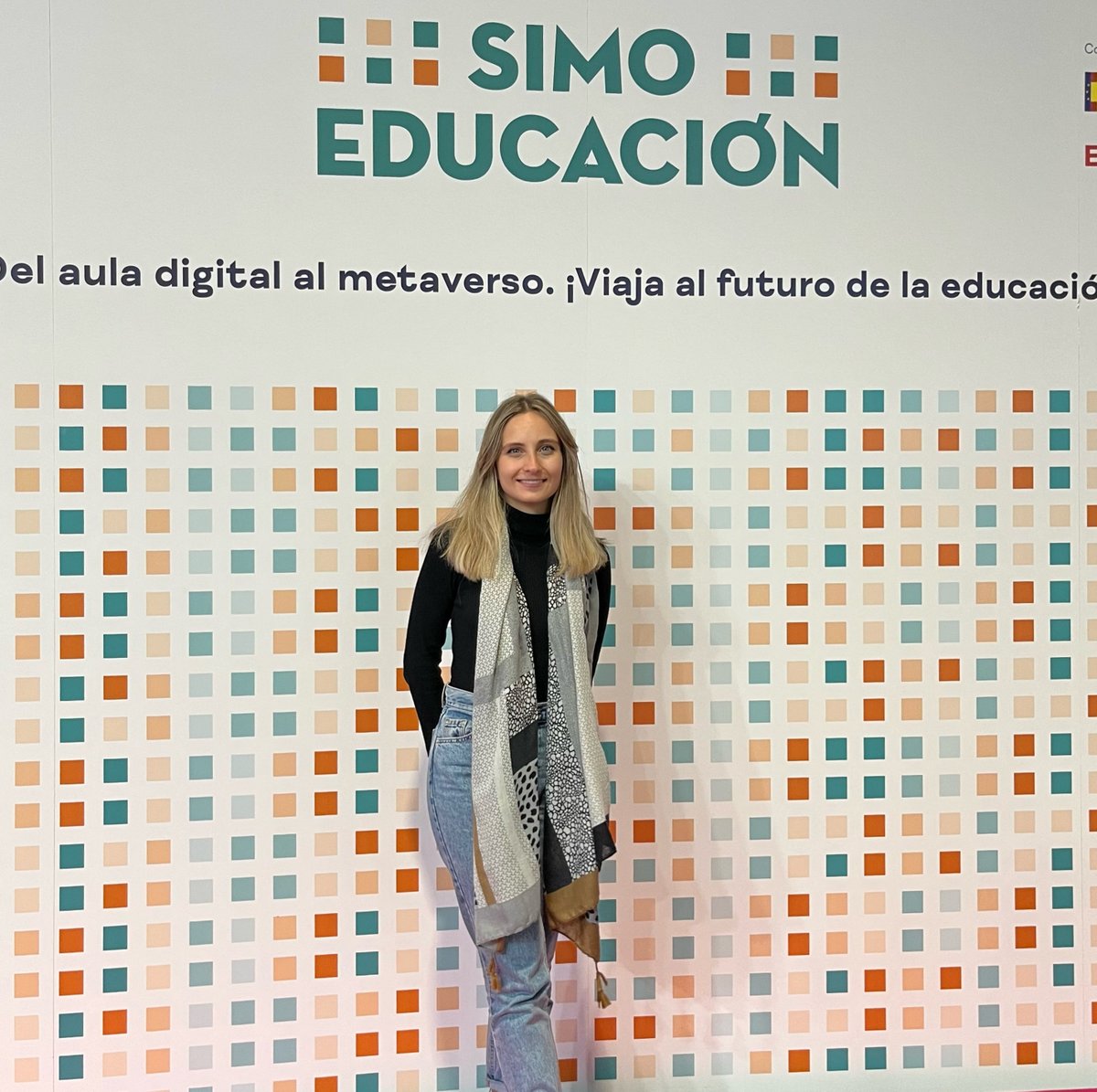 DelpozoLidon's tweet photo. Primer año en el SIMO 👏 Agradecer a @MicrosoftEduEsp la oportunidad que me ha brindado y a @consolnules por animarme a ir para poder crecer como docente✨ #SIMO22 #MIEExp #Microsofteducación https://t.co/AYJyNqlfNa