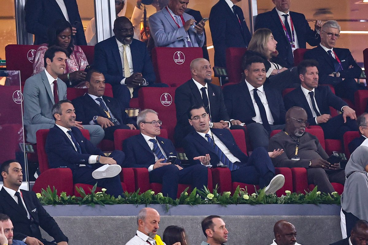 bwin's tweet photo. That middle row would make one hell of a 5-a-side team... https://t.co/BX5s9WIJwe