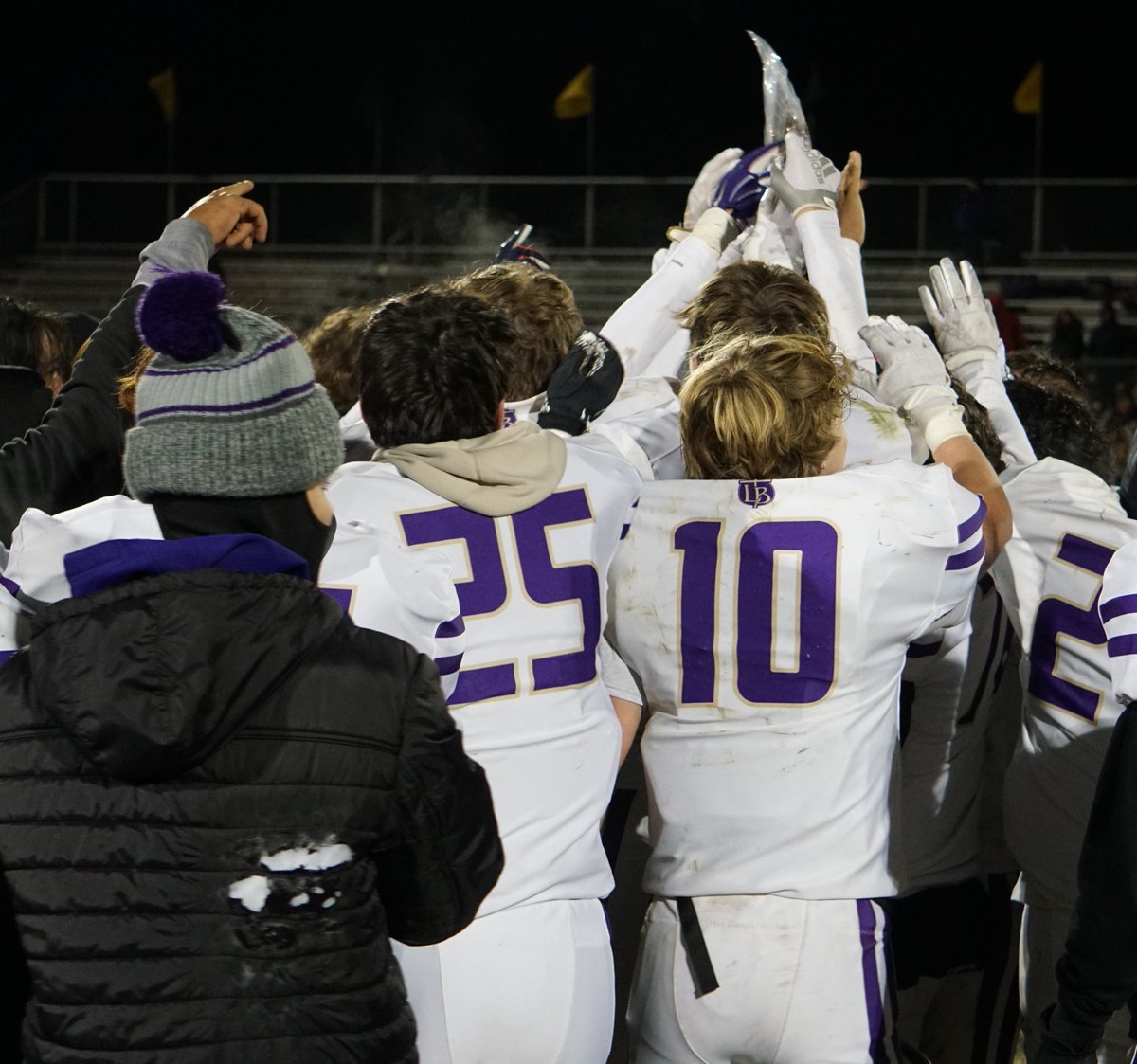 TommyMWSU's tweet photo. 🏆CHAMPIONSHIP WEEK 🏆

Thurs. - @NaCardinal vs @leblondfootball in the @MO8ManFootball title. Pregame 6:30, kick @ 7.

Sat - @EBHSFootball vs Adrian in Class 1. Pregame 2:30, kick @ 3. @KfeqMatt on the call.

BOTH on https://t.co/9UG4kyZTFa! Listen here:
https://t.co/N8ron2Hfbu https://t.co/XCIMb1oVKQ
