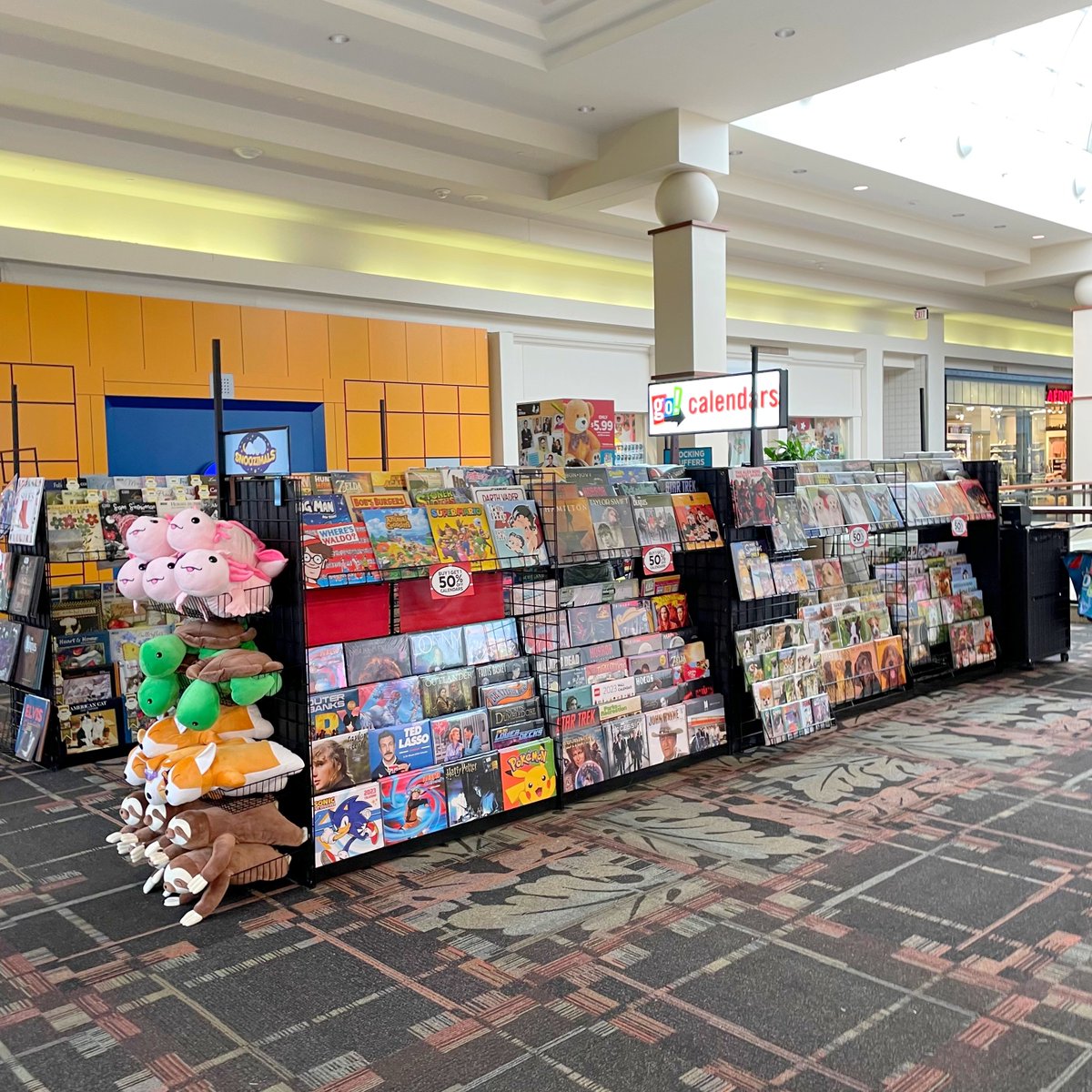 Go! Calendars holiday pop-up shop is now open! They sell a large selection of calendars, games, and toy products, perfect for gifting!
They are located on the upper level Belk wing between H&amp;M and Lids. 
#Kennesaw #Towncenteratcobb

Share: