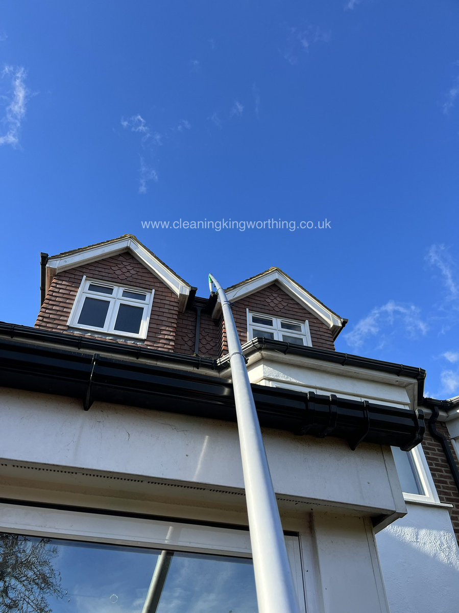 Gareth the gutter sucker in action in Worthing #exteriorcleaning #gutterclearing #localbusiness