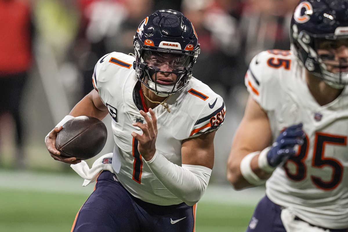 Pick one second year QB for the next 5 years: 

🔁 RT​: Trevor Lawrence
❤️ LIKE​: Justin Fields