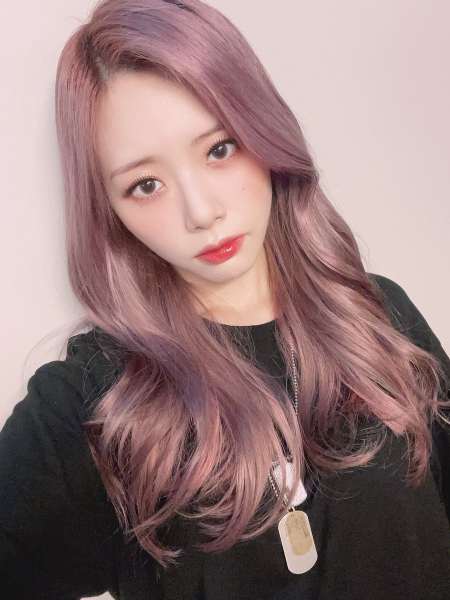 [Weverse]

#Jiu Está lloviendo un montón ㅠㅠ
Tengo antojo de tortitas de patata~~~🤭

#Dreamcatcher #Weverse