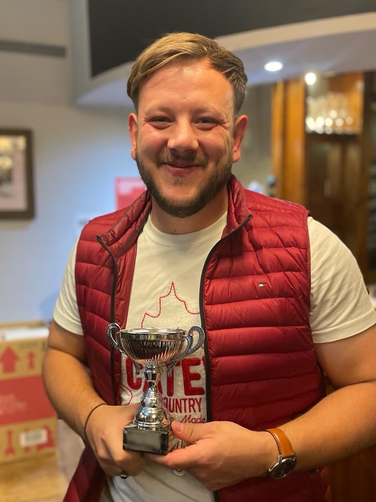 georgedragonGs's tweet photo. Last Christmas @T_strats claimed the winter Cup @collegepines on Countback. This year he also won the most nearest pins over the regular season! In just over 4 weeks time he’ll look to defend his cup!! #presentation2022 #saycheese https://t.co/o7e583ICg6