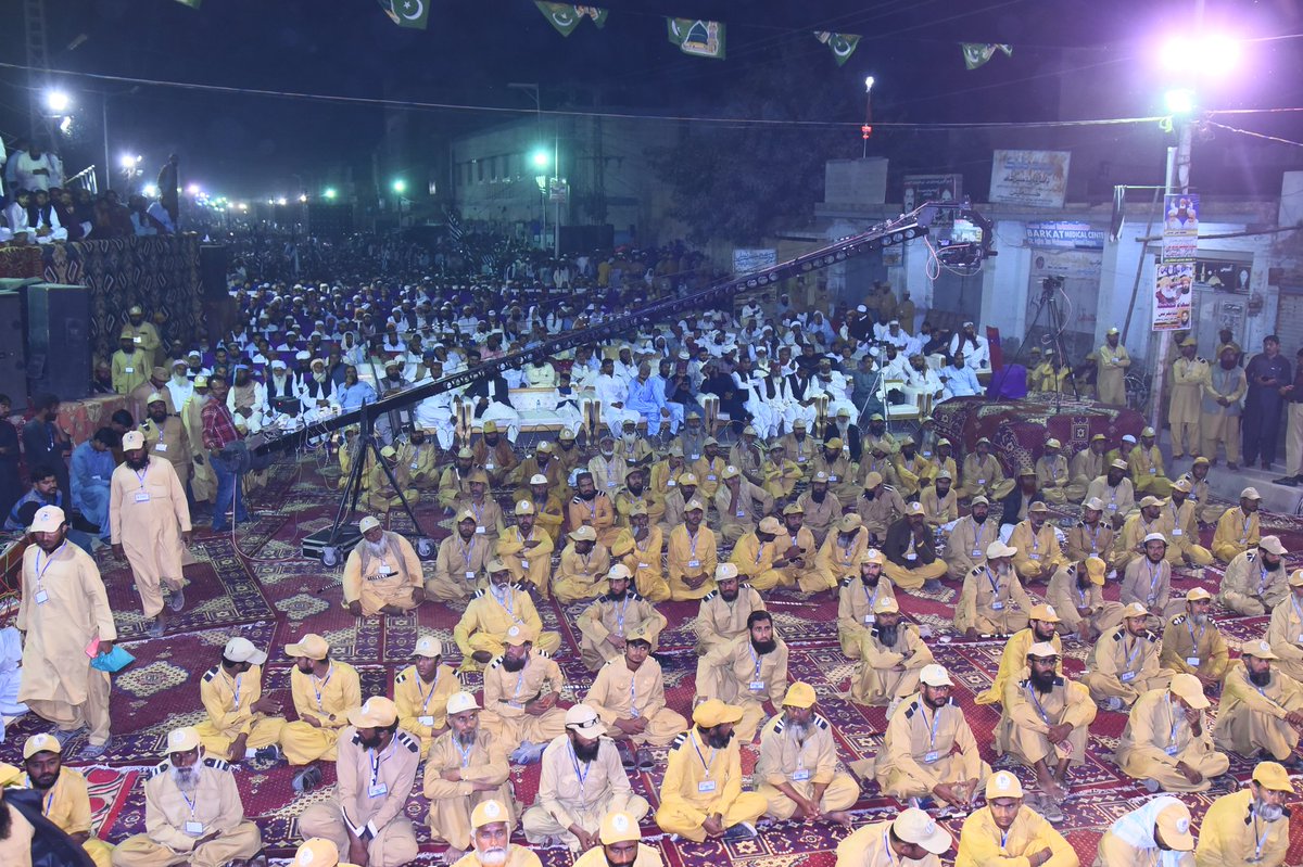 ہم قبلہ درست کرنے کی تحریک جاری رکھیں گے چاہے کسی کی تکلیف میں جتنا اضافہ ہی کیوں نہ ہو ، مگر مولانا صاحب کے قیادت میں یہ سفر جاری رہے گا ۔
#ٹیریان_کےبھائی_یوتھئے