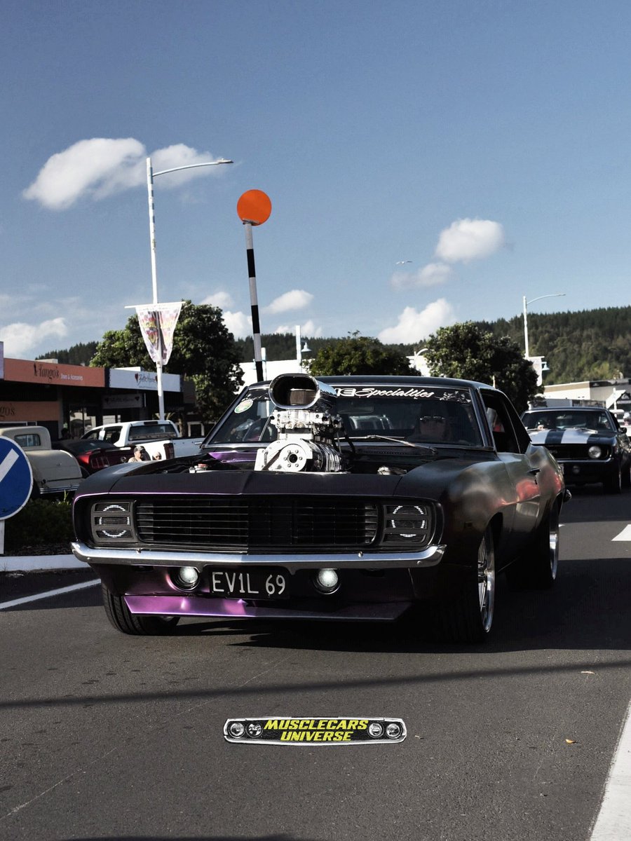 MusclecarsU's tweet photo. Blown BEAUTY! π¨π #chevy #camaro #chevycamaro #beachhop https://t.co/J2fKxbycc3