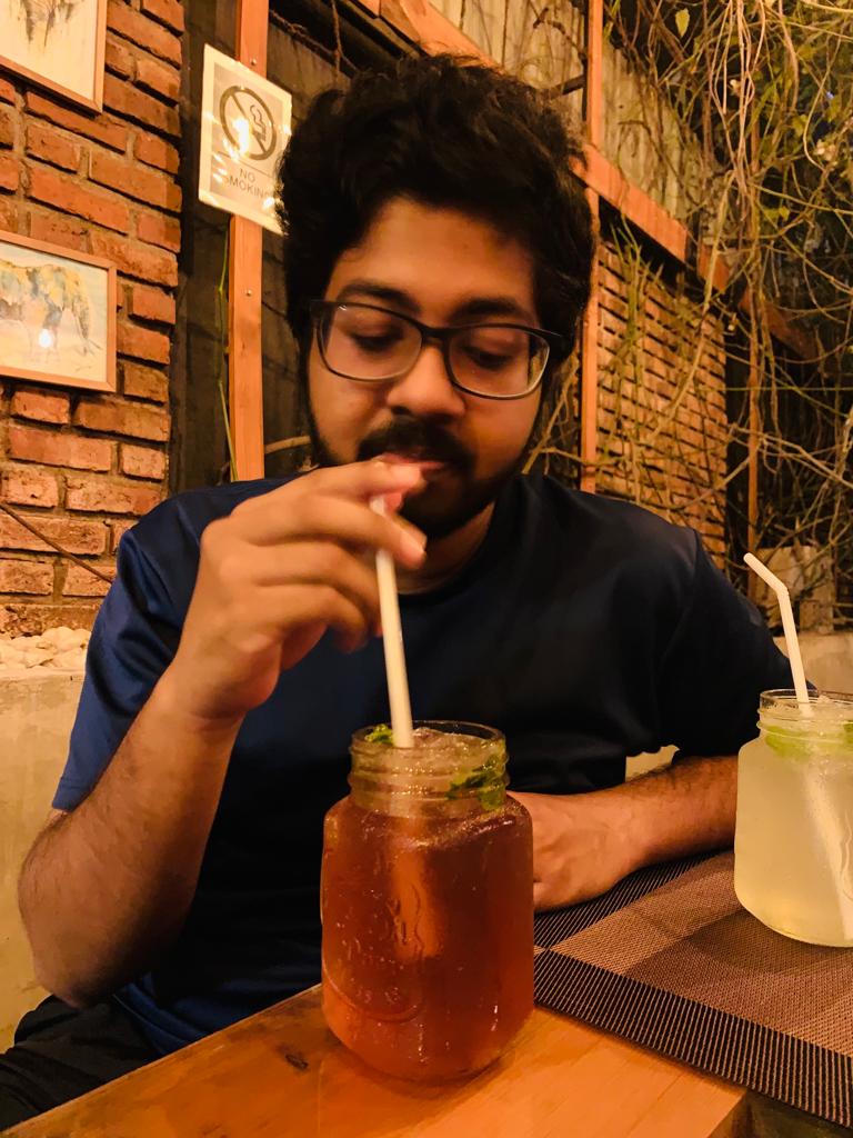 nuhtim1's tweet photo. Sprite + lime = mojito ?? https://t.co/ZTswLWNyGW