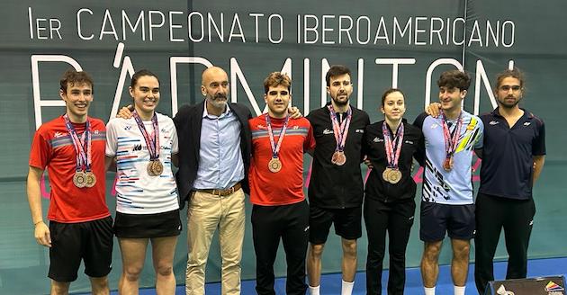 ¡Lluvia de medallas en México!

💥 🥇🥇🥇🥈🥉🥉🥉 💥
☂  ☂☂☂☂☂☂☂ ☂

El bádminton español hace historia acaparando las medallas del primer  Campeonato Iberoamericano.

📰📲 cutt.ly/v1baY64