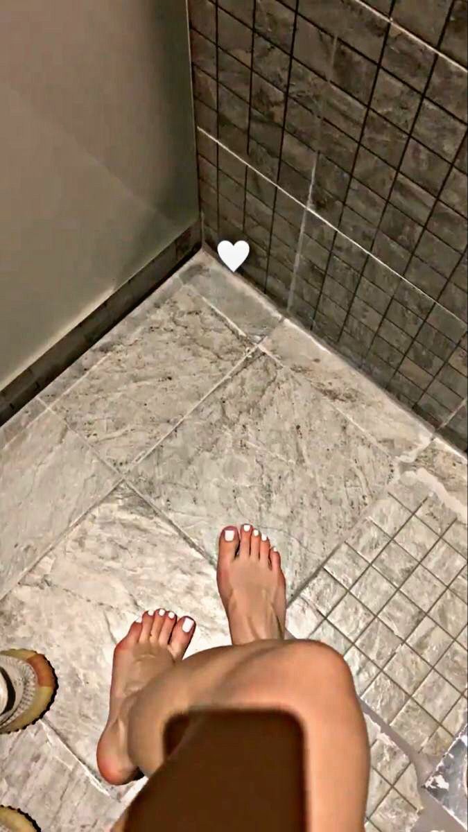 sazaniaa's tweet photo. I need buyers no scammers pls🥺🥺!!! #feet #feetfethish #feetfinder #feetpicsforsales #feetpic #feetselling #feetpicbuyer #feetfetch #footpic #feetworship #feetqueens https://t.co/MR9Z0FqT5M