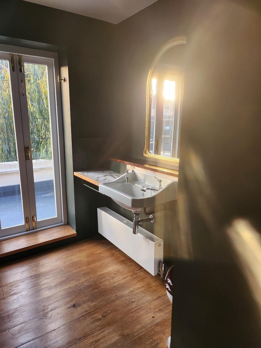 This internal refurb has been carried out by one of our North London based members. If you're looking for quotes on a refurb, get in touch and we can match you with local, approved builders in your area. #mastertradesmen