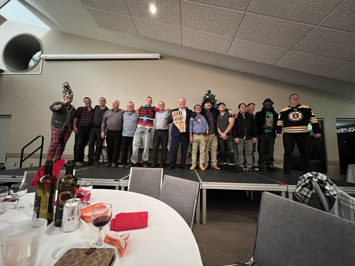 Pt2.

We would also like to give a big congratulations to Wes Bosch and Jamie Ludwig for their 30 year service award! Well deserved gentleman! Here’s to many more years. 

Special thanks to @ellerslierugbypark for hosting us!

Merry Christmas from everyone at Red-L