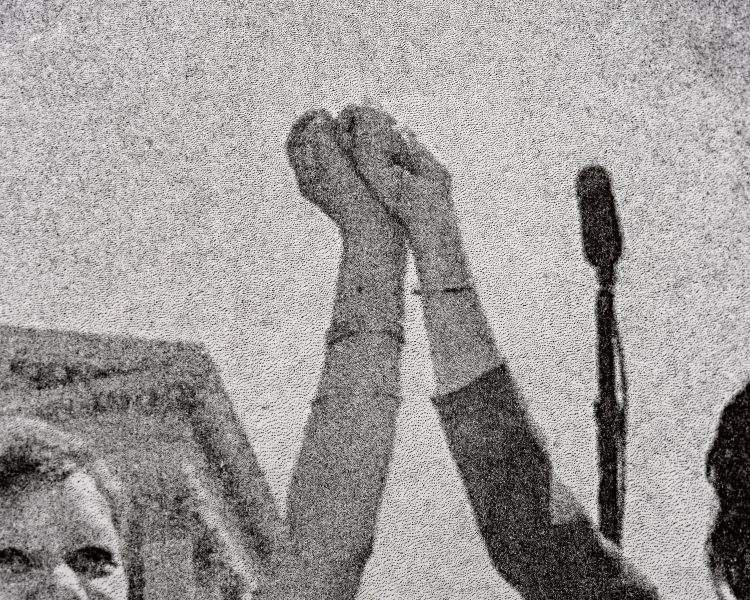 This sobering, double-sided #Risograph print by #CarmenWinant + #LaiaAbril is aptly named "The Right to Choose."

You can bid on this work in our #BenefitAuction hosted on <a href="/artsy/">Artsy</a> - the starting bid is only $50!
artsy.net/theprintcenter… - bid through Monday, December 5!