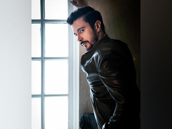 ani_digital's tweet photo. 'Kashmir Files' is not on vulgarity but on reality: Darshan Kumaar reacts to Israeli director's controversial remarks on the film

Read Story @ANI |
https://t.co/XtdkbNMTkO
#DarshanKumaar #IFFI2022  #IFFI  #KashmirFiles  #NadavLapid #AnupamKher https://t.co/yzzLRrv7UL