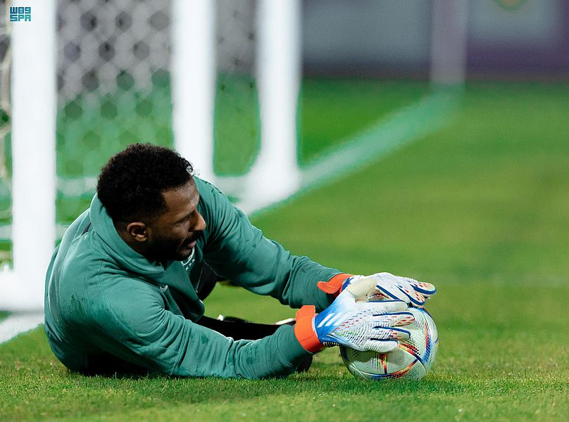 Saudi_Gazette's tweet photo. #PICTURES: #SaudiArabia’s national squad continued their vigorous training on Monday at their camp residence in #Qatar, in preparation for the match against #Mexico on Wednesday in the FIFA #WorldCup2022.  @SaudiNT_EN
https://t.co/cbPRW2rY0O https://t.co/Cu4WHMwiEm