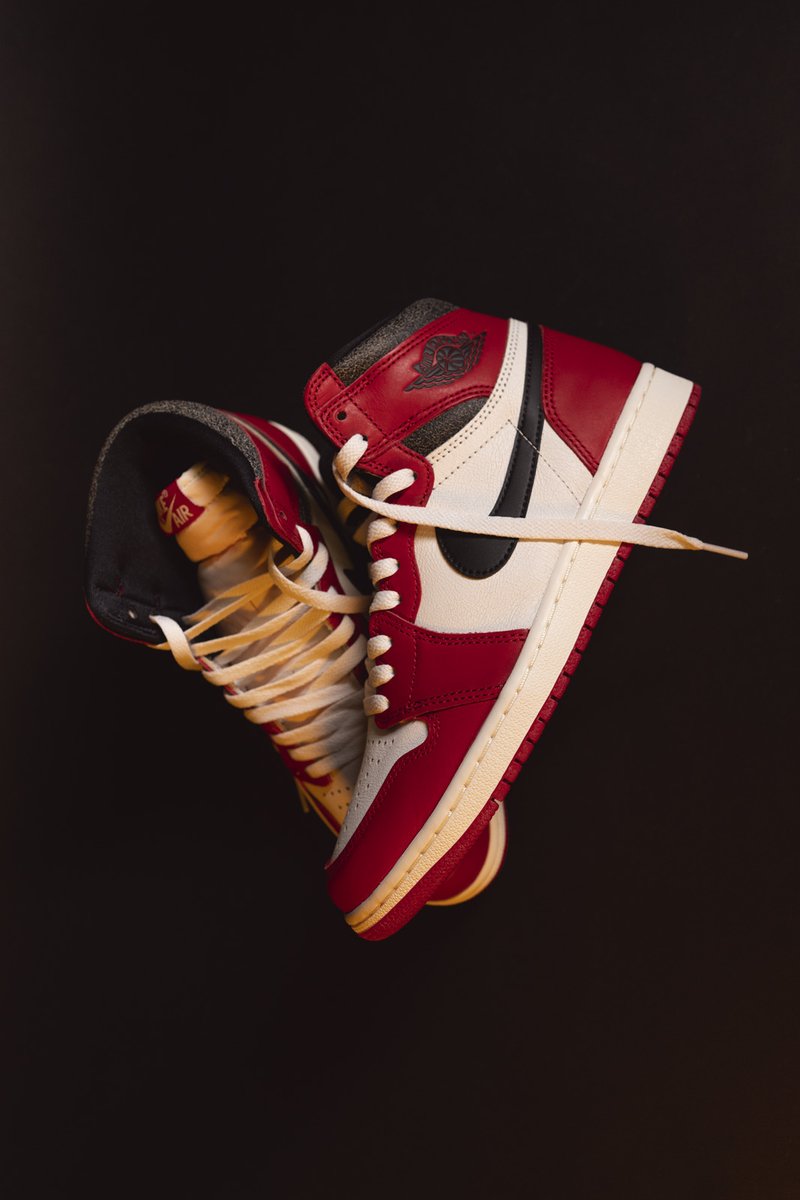 snkr_twitr's tweet photo. 11/30 via DTLR: Jordan Retro 1 High OG ‘Lost and Found’

M https://t.co/olaFLbaJtP
G https://t.co/v9gxqkGzR2
P https://t.co/DvNVrlXVLk
T https://t.co/SAHQSmqT8y

#AD https://t.co/VrwiWbJhlY