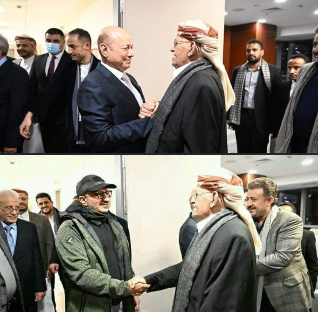 عااجل #عاجل
أول لقاء يجمع العميد طارق عفاش والرئيس العليمي مع الشيخ صادق الأحمر في مقر إقامته بالأردن
#منصة_RM