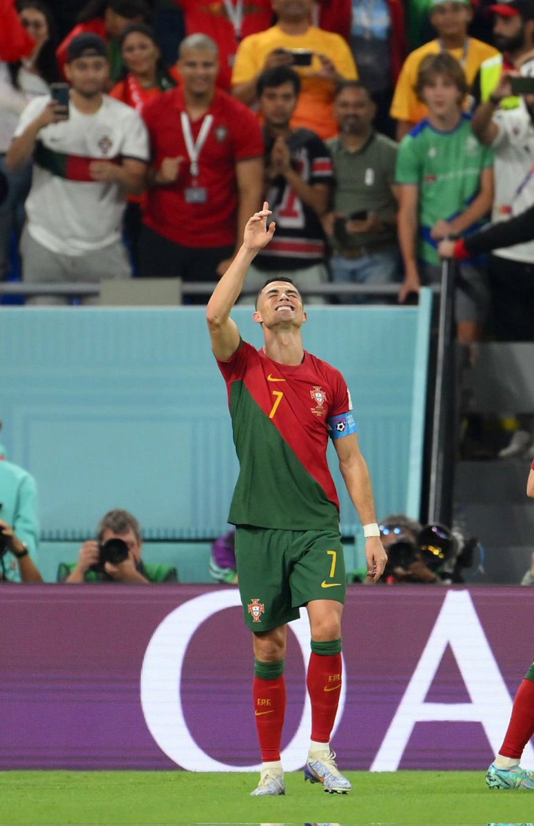 Ross_san_rey's tweet photo. Nunca me arrepentiré de haberte elegido como ídolo. 
Gracias Cristiano 🙏🏻 https://t.co/wVxVCa41U1