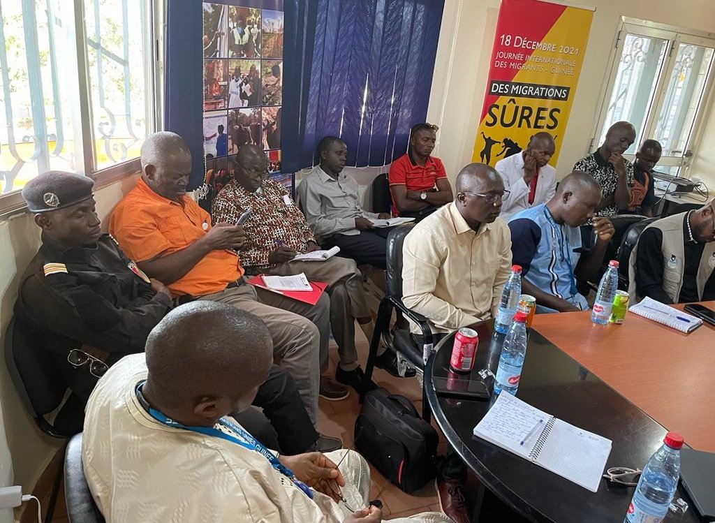 OIMGuinee's tweet photo. #NZérékoré: Rencontre fructueuse avec M le Gouverneur, ce 28 nov. Ns avons aussi eu 1 échange tech & collaboratif avec la société civile,@OnuGuinee & les autres partenaires du @GouvGN impliqués ds la gestion de la migration.
#migrationfund #unisdanslaction #mptf #networkmigration https://t.co/Bp7BLhK3yl