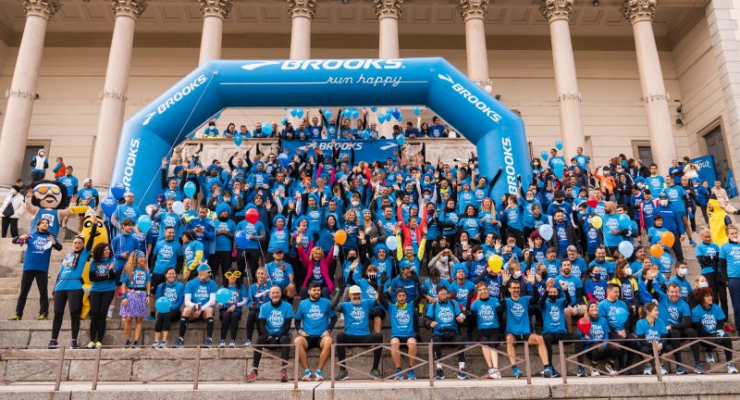 #3 dicembre a #Milano tornerà Run Happy Tour al Brooks Run Merry Village. Si potrà partecipare a:
-Run Merry – allenamento di #corsa 8 km 
-Run Merry Walk – 5 km allenamento di #camminata 
-Run Merry Eat &amp; Hiit – workshop su #nutrizione e #allenamento
runningmag.sport-press.it/torna-a-milano…