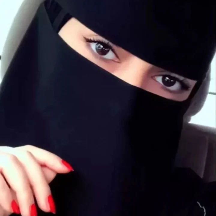 اسعد الله مسائكم. حبائبي ليش ماتدعموني بلايك واقلب لوسمحتم ادعموني اني جديده على تويتر