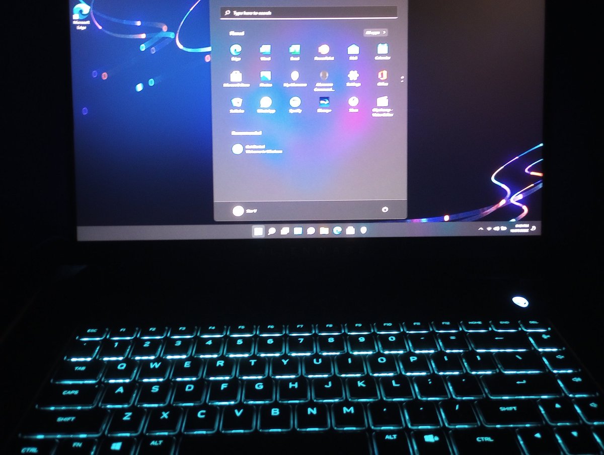 _____1312_____'s tweet photo. Early Christmas present. #ALIENWARE  #alienwarem15 #ryzen https://t.co/wayh3w50Ag