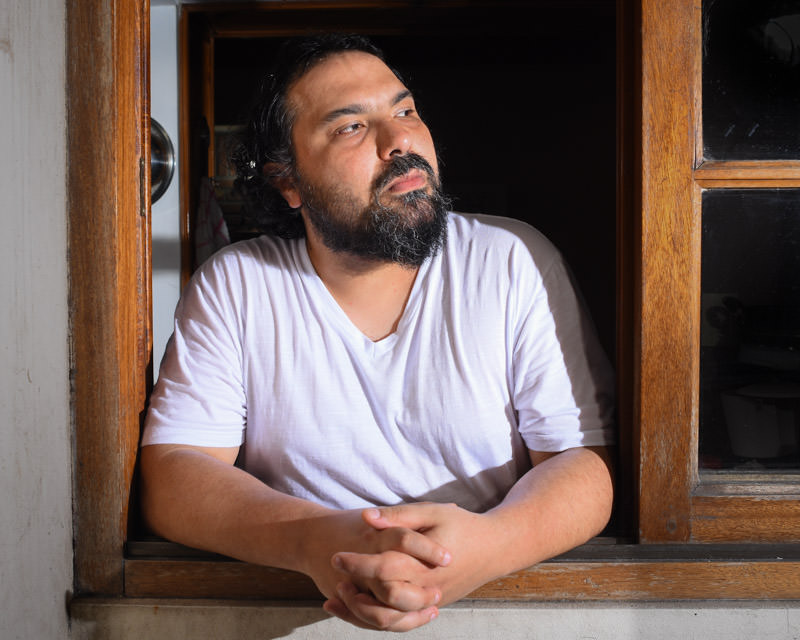 "Me siento cerca de Onetti, no en la escritura ni la textura, pero si en la manera de estructurar. Onetti también luchaba contra una historia y para él la construcción del relato era un gran problema"