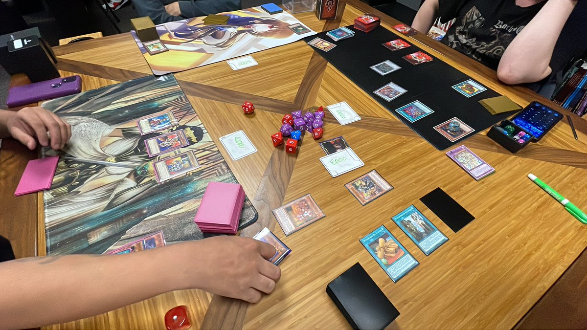 YugiohCommander! tweet media