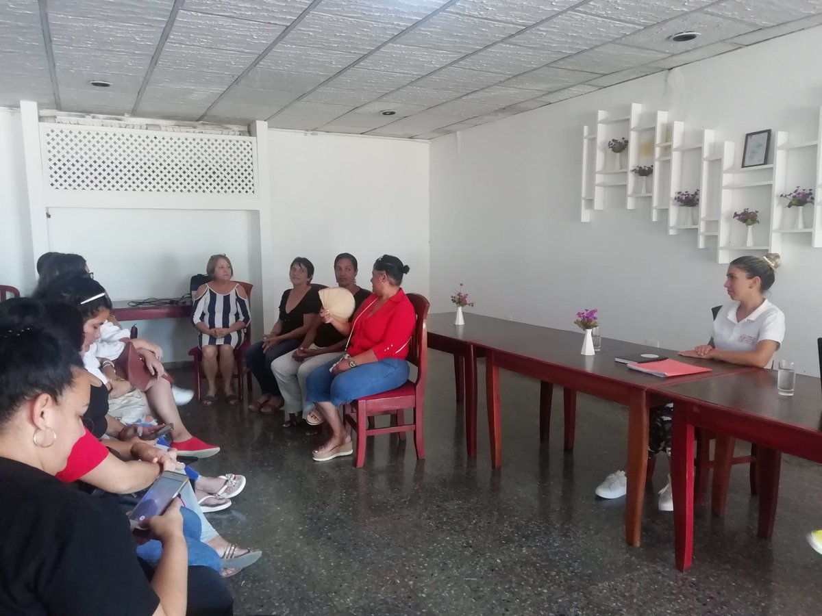 #Hoy Encuentro con la historia en Girón. Reafirmación revolucionaria y compromiso de nuestros jóvenes para cumplir la misión de impartir ⚖justicia. Intercambio de trabajo y reflexiones en función de la mejora de nuestra gestión. Los estudiantes de la carrera de Derecho presente.