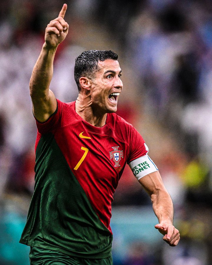 AUndogan's tweet photo. Lan bu Portekizli futbolcuların alayı o.ç.
Christian Ronaldo defalarca kere boşa kaçıyor inadına pas atmıyorlar Ronaldo'ya
Lan aq çingeneleri bütün dünya portekizi destekliyorsa sırf Ronaldo sevgisinden 
Siz kim köpekler https://t.co/puUhhEdrTP