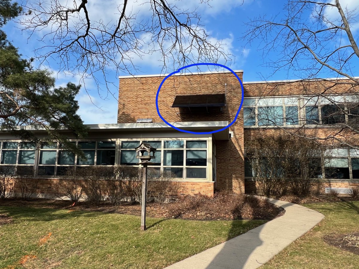 Our Green Team was awarded a solar panel grant and the panels were just installed! The solar panels will turn sunlight into energy that will be used to help power the school. We also hope they will inspire others to use solar energy. ⁦<a href="/Wilmette39/">Wilmette Public Schools</a>⁩ ⁦<a href="/ExploreCentral/">Central School Foxes</a>⁩