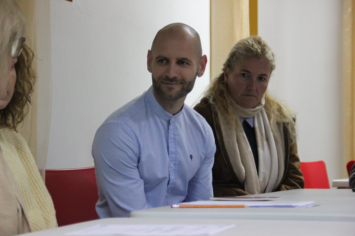 📍Esta noche ha tenido lugar la jura de <a href="/Josemeronoct/">José Meroño</a> como vocal de #MCCartagena de la Junta Vecinal de #ElAlgar ✍🏼

🔝 Los ediles <a href="/pepelopezct/">José López Martínez</a>, <a href="/mjsoler_ct/">M.J. Soler 🇩🇰</a> y Enrique Pérez  junto con algunos vocales y simpatizantes han asistido para presenciar este momento 📷