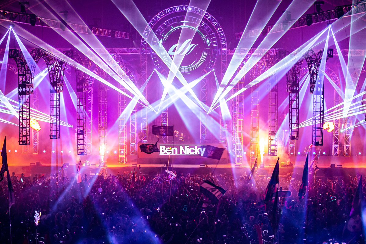 Finally! Here is my Dreamstate 2022 Full set 🤪 What a night, thanks for being a part of it. Listen - bit.ly/3uqhV7T