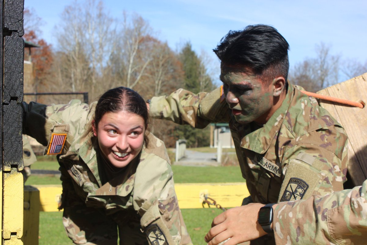 WVUAROTC1867's tweet photo. The Field Leadership Reaction Course tests a leader's critical thinking, teamwork, leadership and even physical fitness. #FLRC #ROTC https://t.co/wcqkYCNx9t