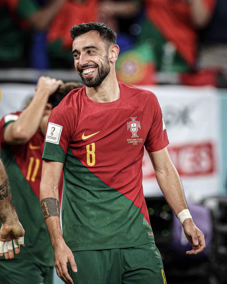 ESPNFC's tweet photo. BRUNO FERNANDES BRACE 😱

Man of the tournament so far? https://t.co/QYsiOVkGnD