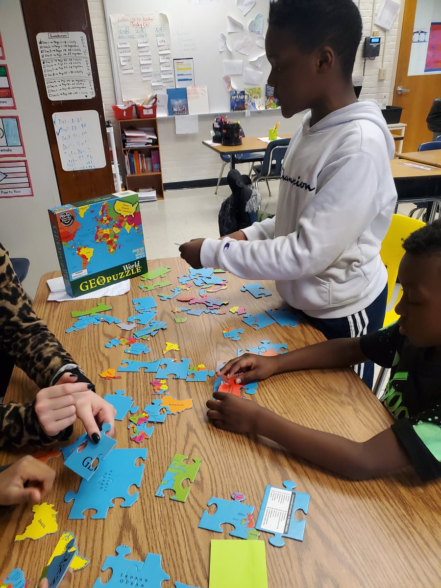 DRMMD2015's tweet photo. @PeekskillMBK HILLCREST engaging in a lesson on TEAMWORK... putting puzzles together and supporting each other! @MsHarrisonPCSD @PeekskillCSD #changingthenarrative
#keepingthepromise #peekskillpride #peekskillstrong https://t.co/1vww373Rii