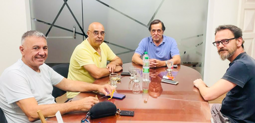 Casilda, Santa Fe: analizamos las claves de cara al desarrollo del proyecto de Centro Comercial Abierto local. Gustavo Barraza, Adrián Tosoni y Gabriel Gambini, del Centro Económico de Casilda, se reunieron con <a href="/OAntonione/">Oscar Antonione</a>, director del PROCOM de <a href="/redcame/">CAME</a>.