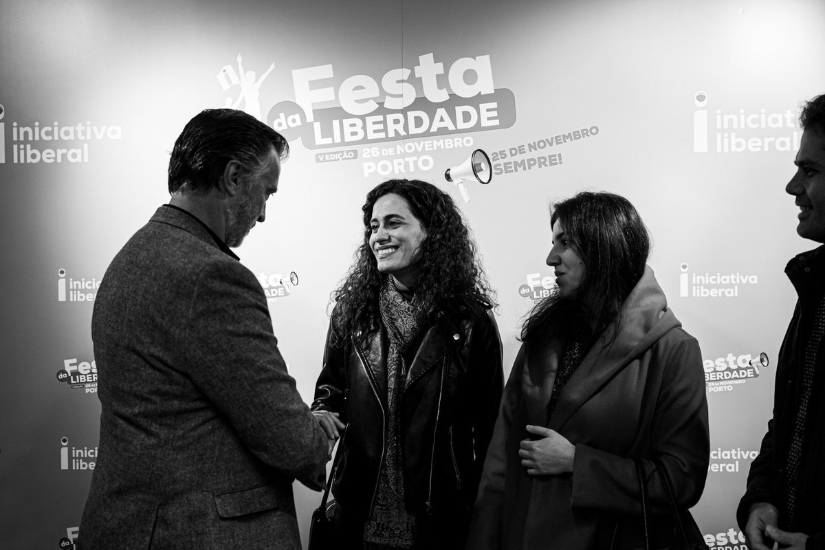 jcf_liberal's tweet photo. Mais de 200 liberais juntaram-se no Porto este fim-de-semana, num evento cheio de interesse e entusiamo para celebrar o 25 de Novembro e os 5 anos da Iniciativa Liberal. 

Obrigado a todos os que estiveram na Festa da Liberdade. 

#PortugalMaisLiberal https://t.co/lThPnPQBTw