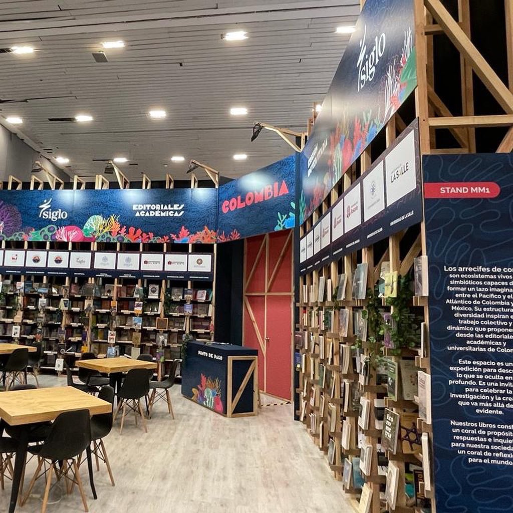 somossiglo's tweet photo. 🥽🪸¡Nos vemos otra vez en México en las profundidades del mar!

Convertimos el stand MM1 de la @FILGuadalajara en un arrecife de coral, para que descubras las ideas profundas y la investigación colombiana que va más allá de lo evidente 😉 https://t.co/9mNiqGn7iV