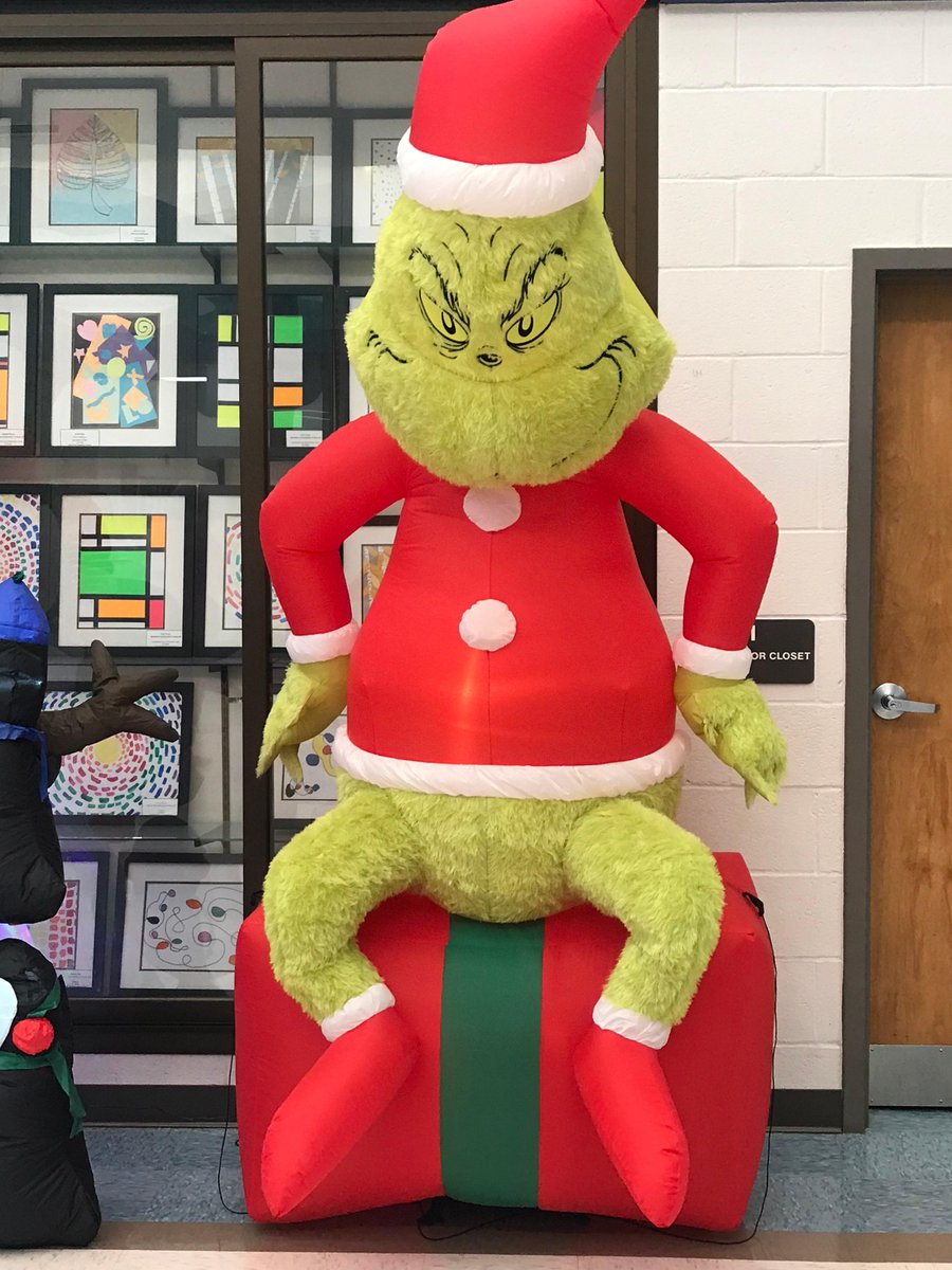 It’s beginning to look a lot like Christmas at South Hart!