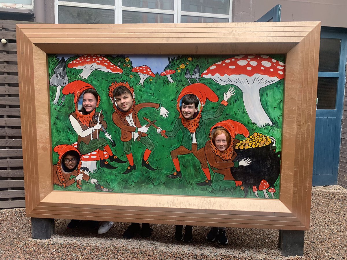 CodingDeptSTJ's tweet image. A wonderful day welcoming our friends from Holland to Ireland as part of our student mobility for our #Erasmus+ programme. Super fun had in the  Leprechaun museum, Jeanie Johnston &amp;amp; the Epic museum, an exciting week ahead! #i-stem #MakeScienceFun @stjosephsrush @SCaherly