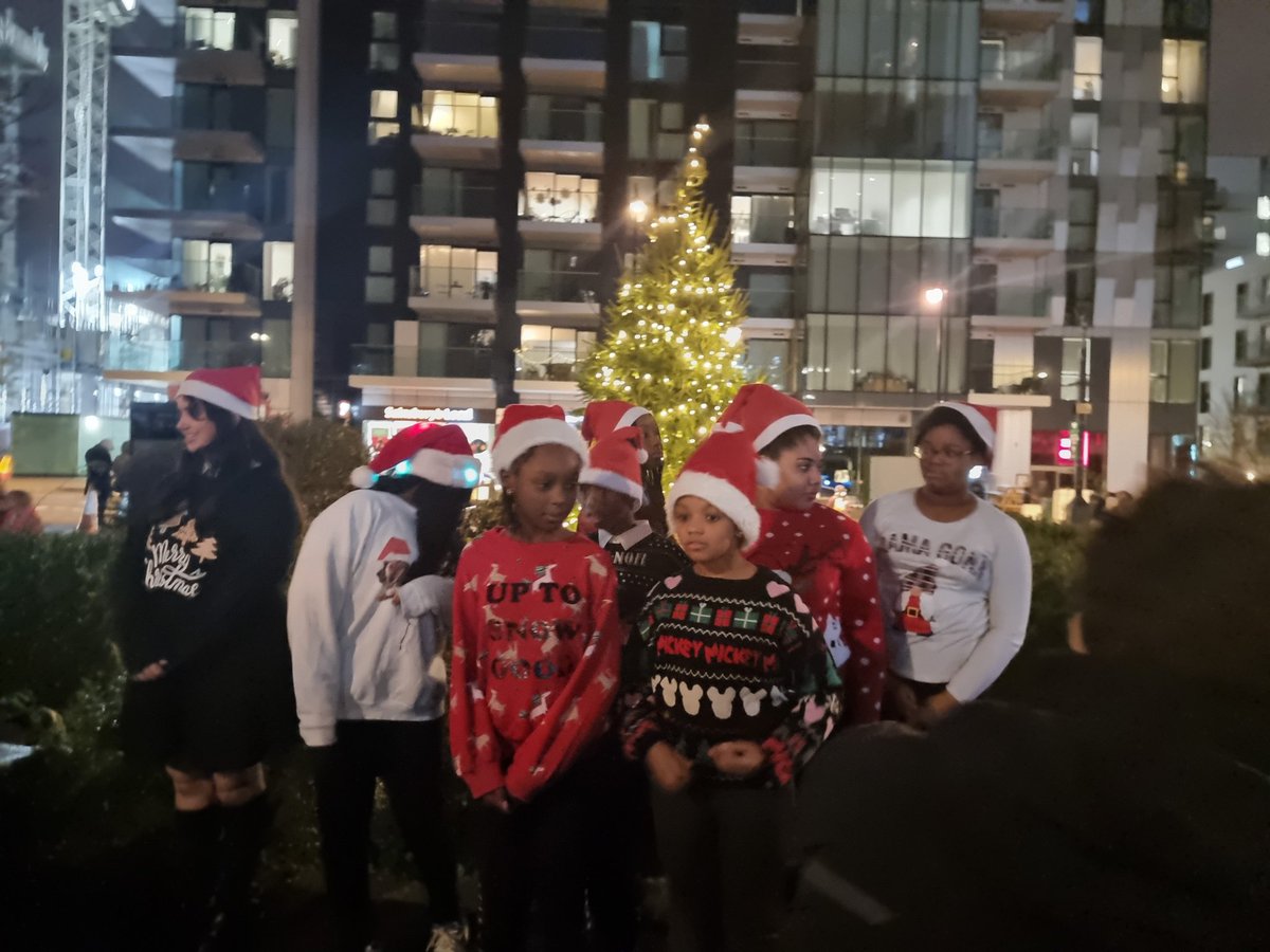 famestaryouth's tweet photo. #Famestaryouth last performance of the year at #Winterfest. #Christmas #Euphemiachukwu  A very busy 2022! @BerkeleyGroupUK @mayorofhackney @hackneycouncil @WDCOResidents https://t.co/PtO5txRNcf