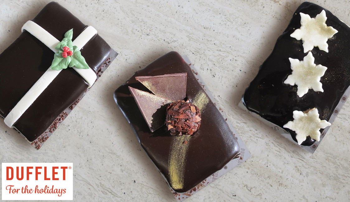 All dressed up for the Holidays! Perk up your table with a seasonal Cakelet® or two (or three) 😋 #EatMoreCake