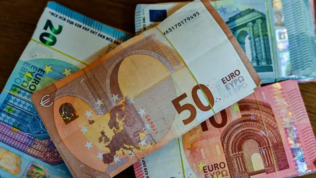LFJIreland's tweet photo. We have a lot more work to do to get the Cash Rebellion Movement growing so keep up your amazing work!
#TheCashRebellion #CashisKing #CashisCool #CashisFreedom #KingCash👑 #UseItOrLoseIt #KeepCashAlive #CashRebellionIreland https://t.co/2kTzm8PHEb