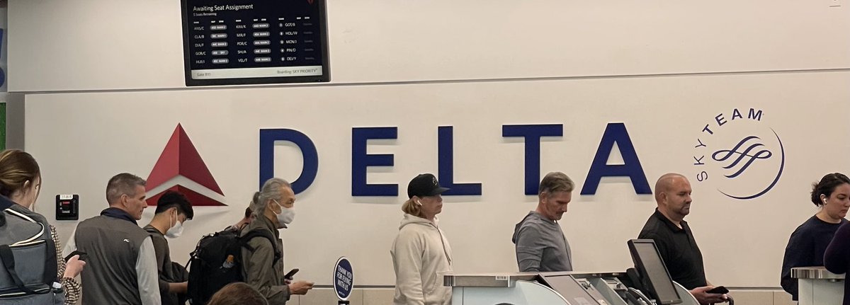 Post holiday travel is always stressful but ⁦<a href="/AmericanAir/">americanair</a>⁩ really dropped the ball today. Cancelled flights overnight = stranded travelers and #ExecutivePlatinum desk was in no mood to help anyone today. Thanks to <a href="/delta/">Delta</a> for making it work. How do I trade my status?