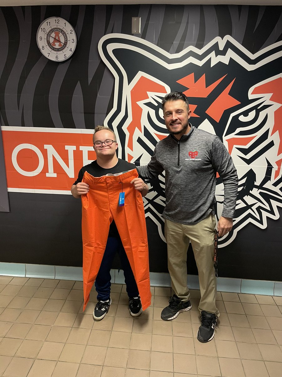 It’s official, our guy has signed his contract to become the first ever Volunteer Student Assistant Coach for the ACHS Boys Varsity team for the ‘22-‘23 season.

Official Orange coaching pants as his signing bonus.

<a href="/AmherstTigers1/">Amherst Athletics</a> <a href="/centercourt42/">🏀centercourt🏀</a>