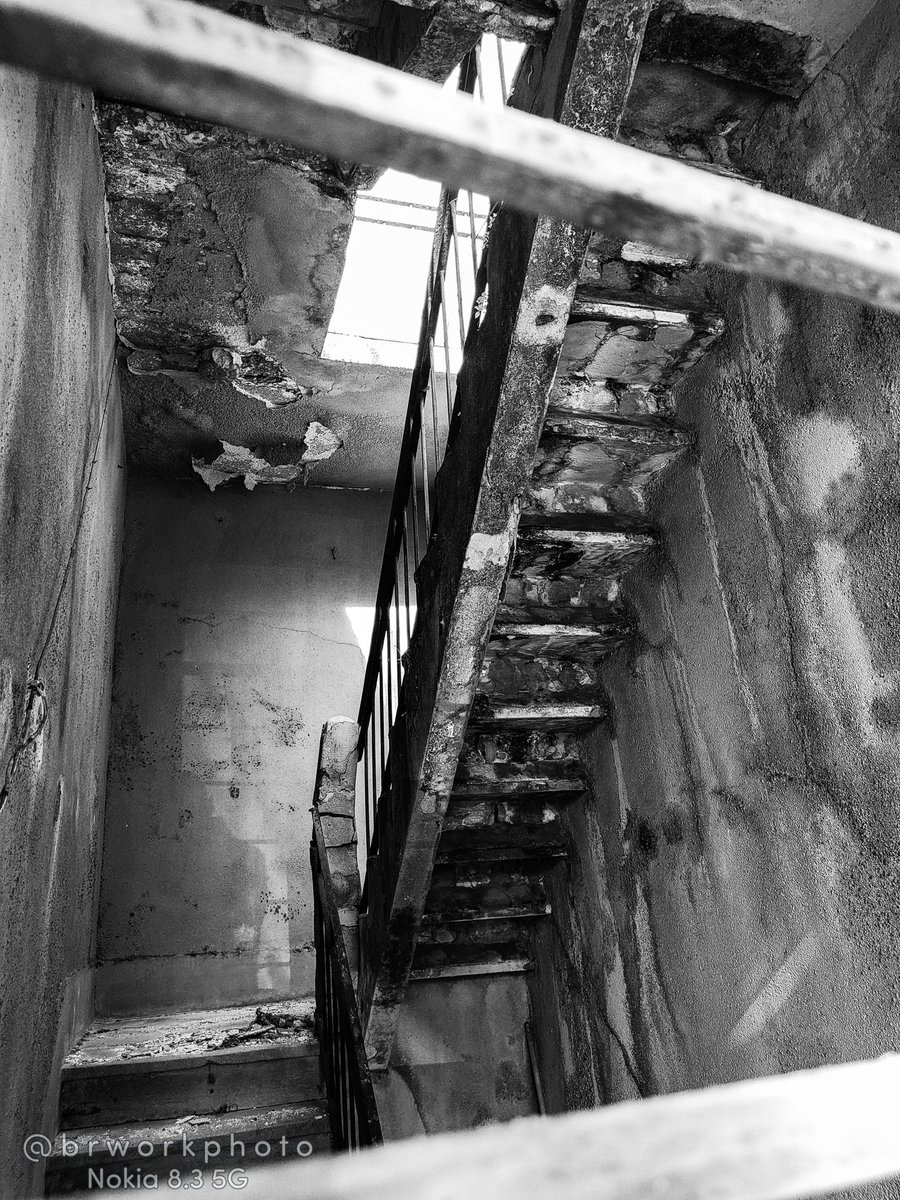 brunocesarodri's tweet photo. #brworkphoto #nokiaphotography #shotonnokia #mobilephotography #nokiapureview #pureview #lovetrustkeep #arteseduzidaesedutora #nokia8dot35g #blackandwhite #bw_photooftheday #bnw_planet #pretoebranco #bnw_photo #bnw_world #yourshotphotographer #shareyourspot #mobile_photography https://t.co/byWBXHF5Yd