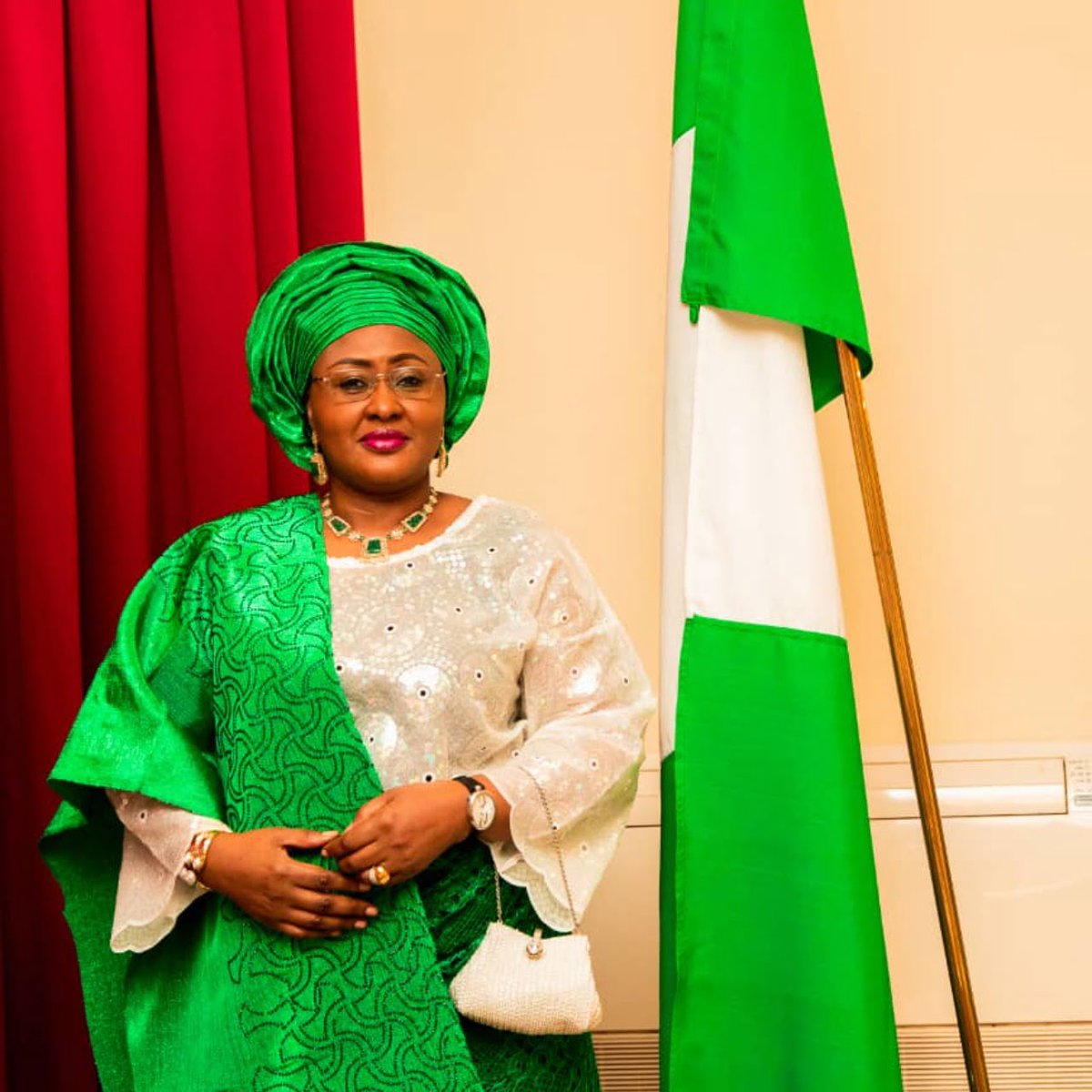 GERALDNNADRE's tweet photo. Animals In Human Form 😡 Aisha Buhari https://t.co/0cmjb7BaNb