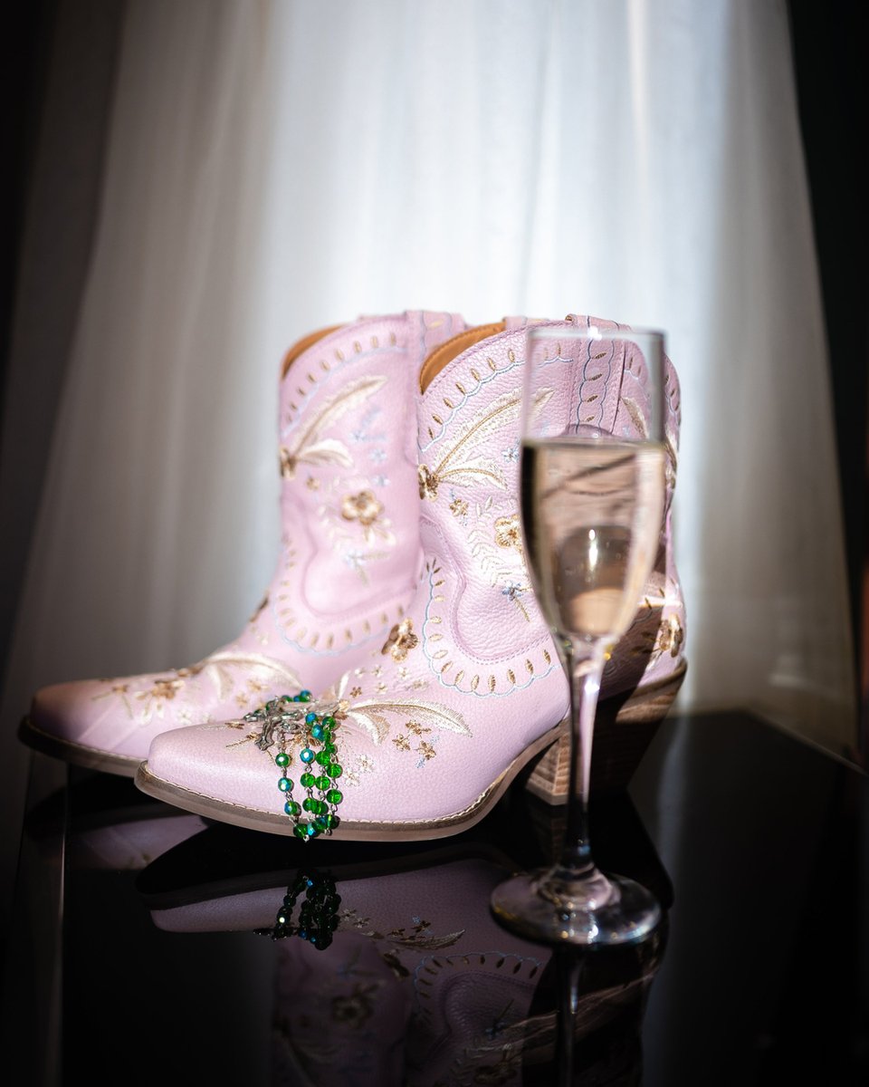 These boots were made for walking down the aisle

#cowboyboots #weddinginspo #weddinginspiration #bride #groom #ido #justmarried #xoxo #engaged #gettingmarried #gettinghitched #bridetobe #groomtobe #brides #BrideAndGroom #weddings #weddingseason #weddingday #theknot #stylemeprett