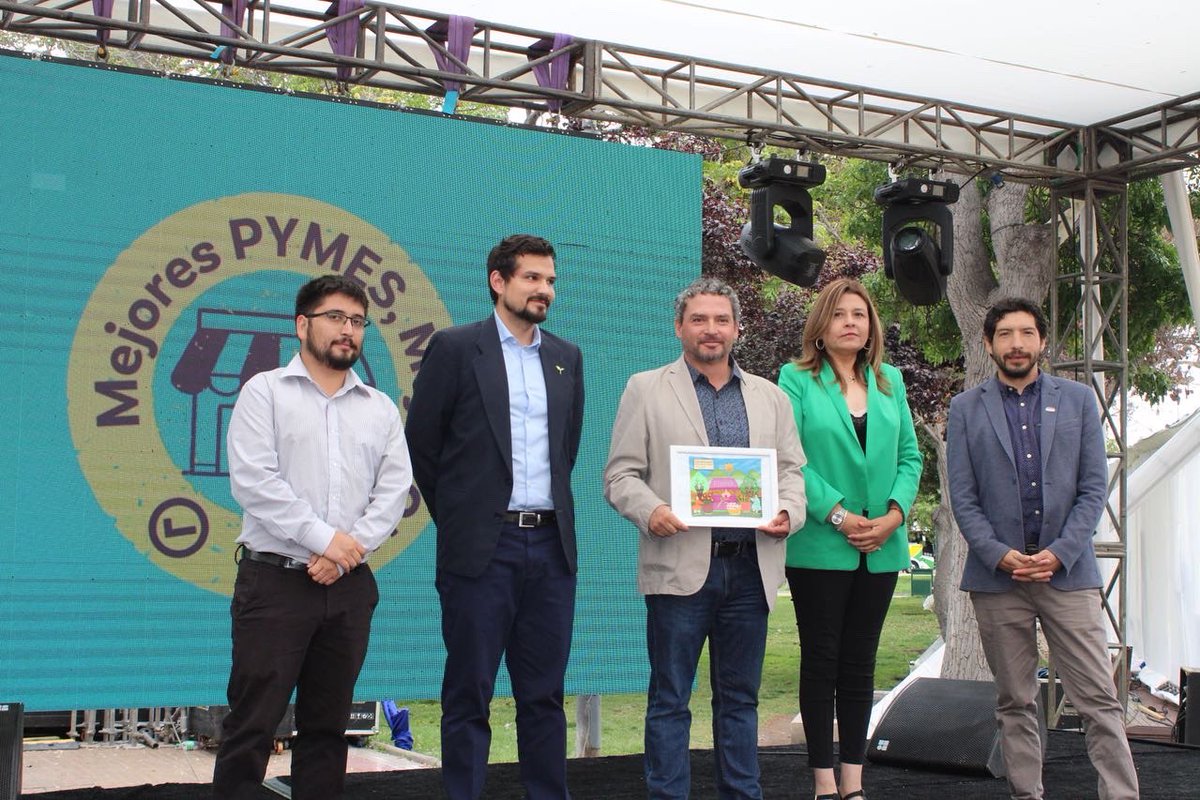 CoquimboBBNN's tweet photo. #SemanaDeLaPyme Hoy junto a nuestro @DPRCoquimbo @QuezadaGaete y @SCT_COQUIMBO dimos el vamos a la inauguración de #ExpoMipe en la Plaza de Armas #LaSerena,cuenta con más de 60 expositores de la región de #Coquimbo.

✅ Hasta este viernes estará abierta al público. ¡NO FALTES! https://t.co/dKD1XrE8Pp